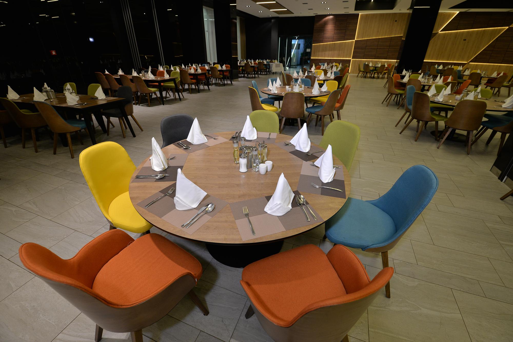Hotel Hills Sarajevo Congress & Thermal Spa Resort Ilidža Exterior foto The restaurant