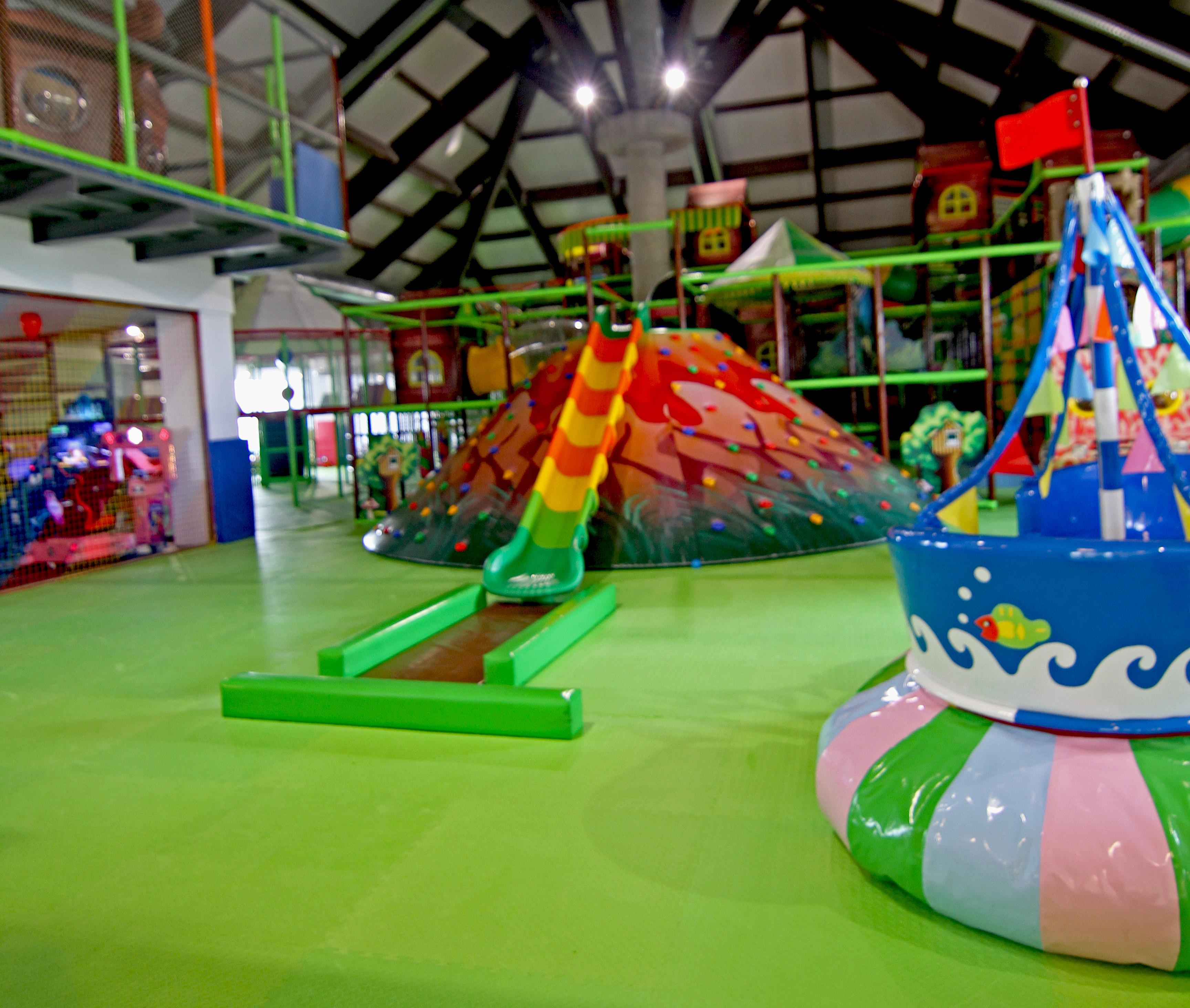 Hotel Hills Sarajevo Congress & Thermal Spa Resort Ilidža Exterior foto Indoor playground