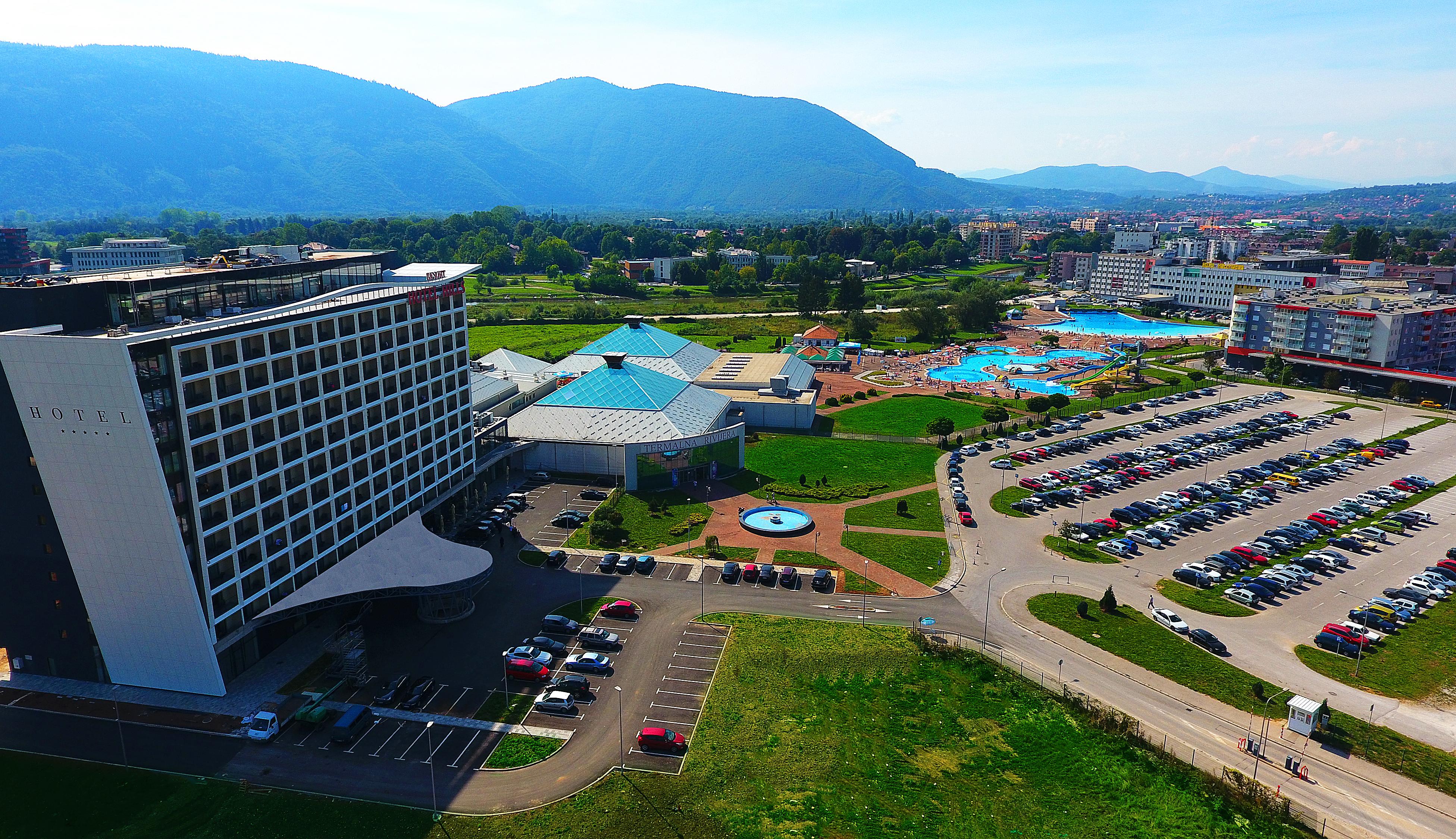 Hotel Hills Sarajevo Congress & Thermal Spa Resort Ilidža Exterior foto Aerial view of the resort