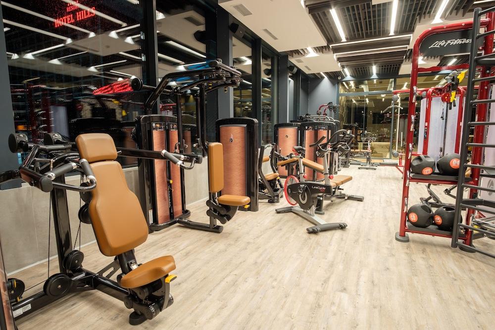 Hotel Hills Sarajevo Congress & Thermal Spa Resort Ilidža Exterior foto The gym at the hotel