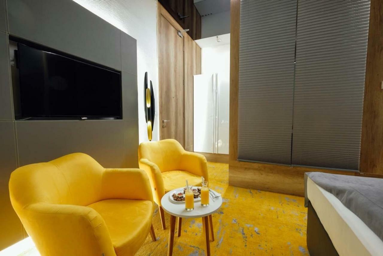 Hotel Hills Sarajevo Congress & Thermal Spa Resort Ilidža Exterior foto A room at the hotel