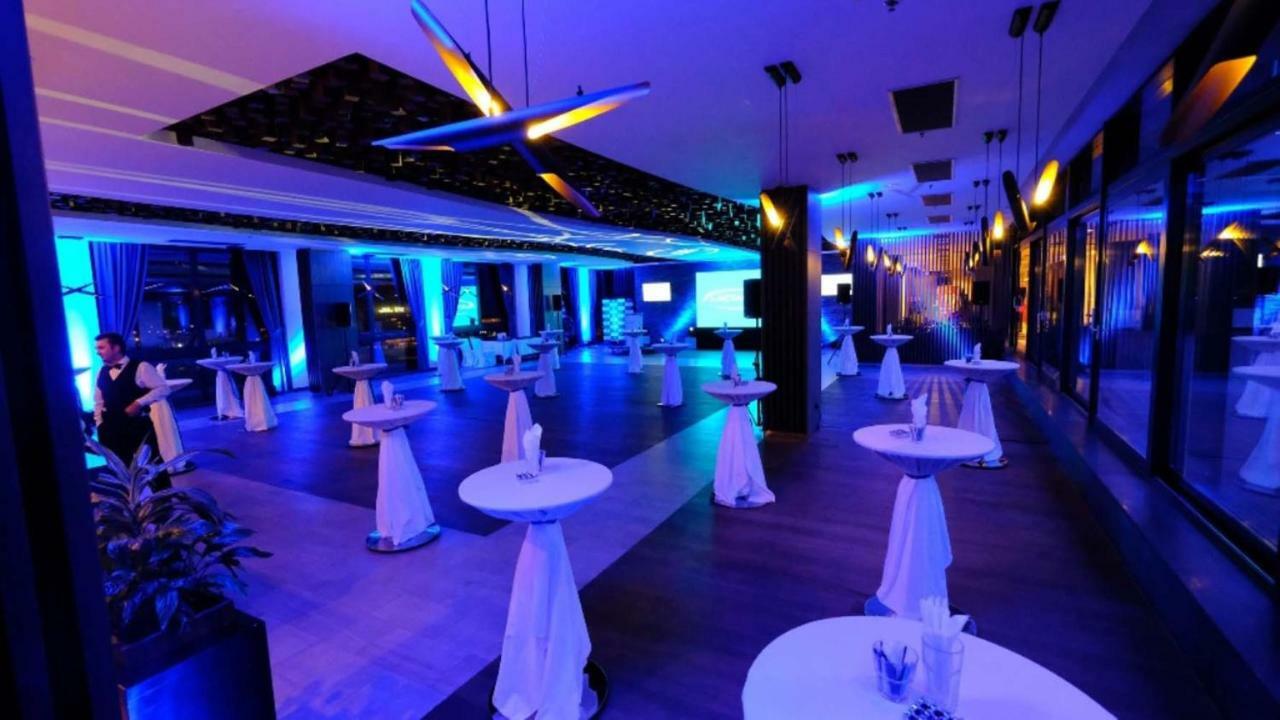Hotel Hills Sarajevo Congress & Thermal Spa Resort Ilidža Exterior foto The interior of the 100th floor of the Westin Palace, Vienna