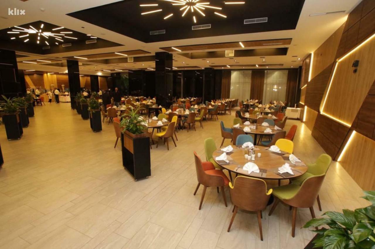 Hotel Hills Sarajevo Congress & Thermal Spa Resort Ilidža Exterior foto The interior of the restaurant